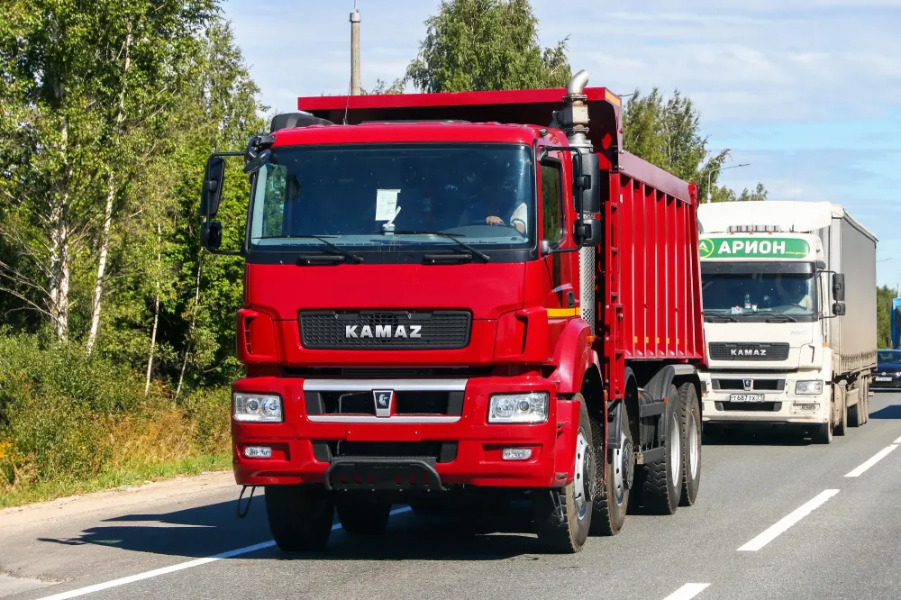 Camion 8x4 à Alençon 